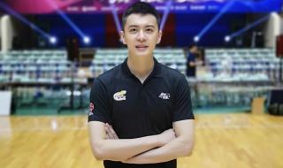 辽宁队主教练杨鸣 辽宁队主教练杨鸣